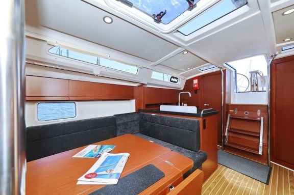 Image of Chablis yacht #6