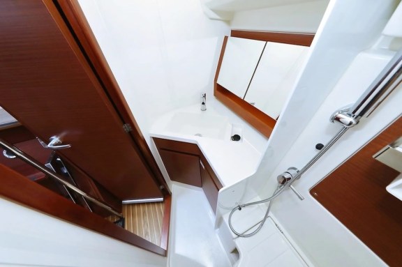 Image of Chablis yacht #11