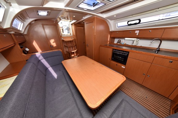 Image of Chill Bill yacht #16