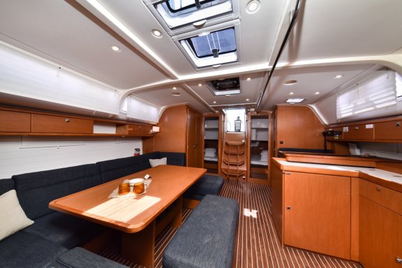 Image of Yolo yacht #25