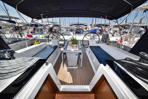 Image of 4Play yacht #4