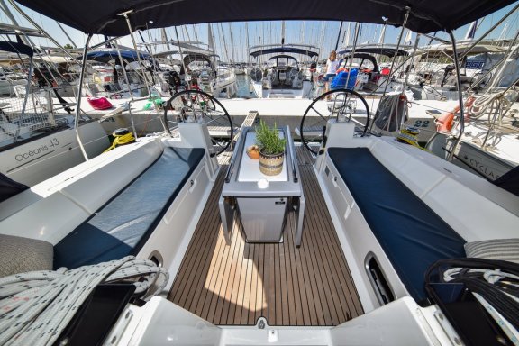 Image of 4Play yacht #3