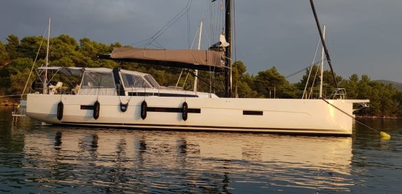 Image of Bahia Feliz V yacht #5