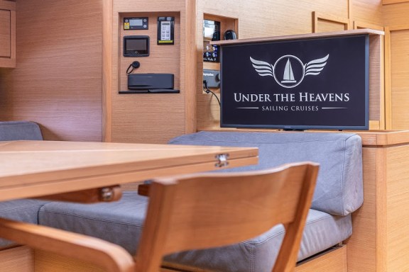 Image of Bahia Feliz V yacht #13