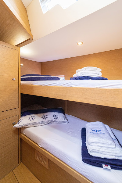 Image of Bahia Feliz V yacht #17