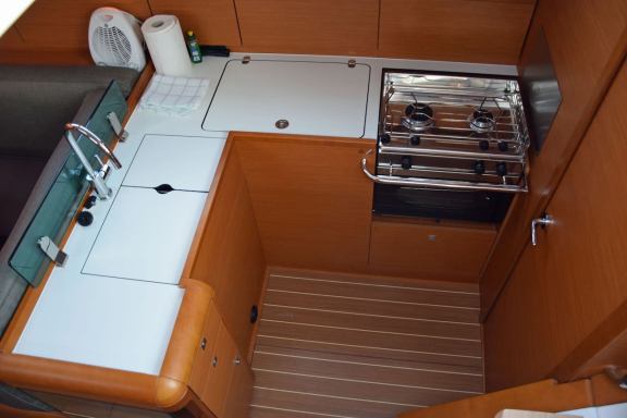 Image of Beaujolais yacht #6