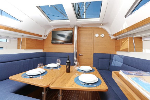 Image of Black Panther yacht #10