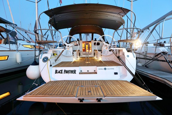Image of Black Panther yacht #20
