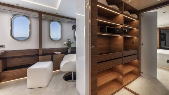 Image of Anthea yacht #21