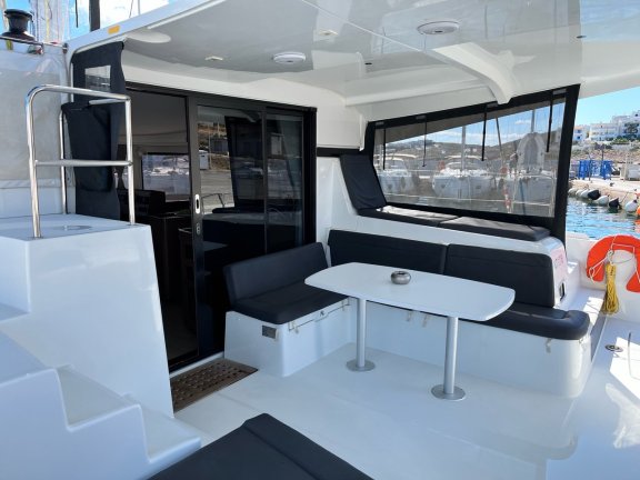 Image of Zoe yacht #3