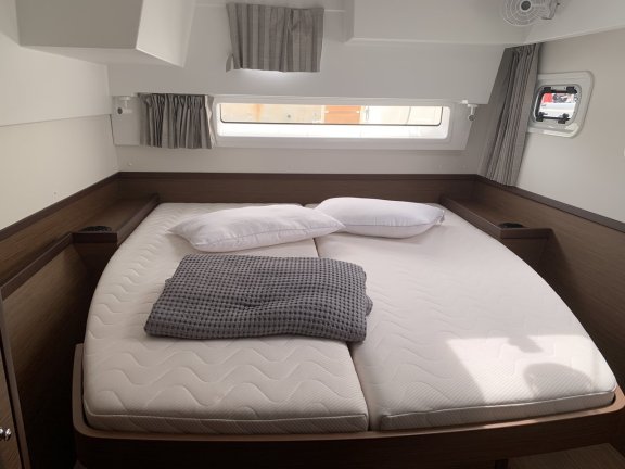 Image of Zoe yacht #11