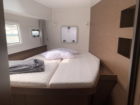 Image of Zoe yacht #12