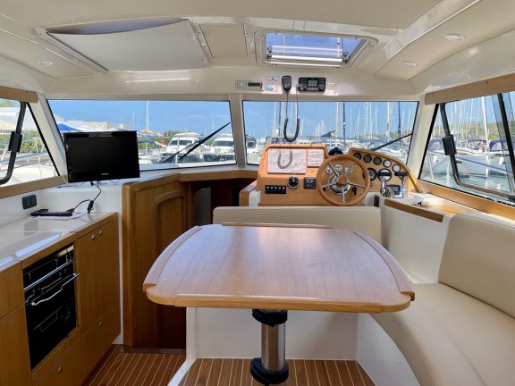 Image of Iris yacht #20