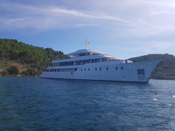 Image of Yolo yacht #4