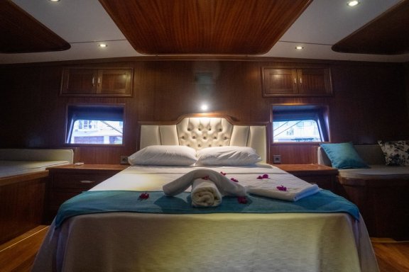 Image of Queen D. yacht #16