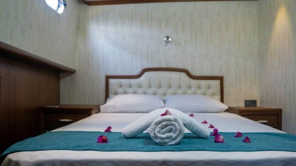 Image of Queen D. yacht #19