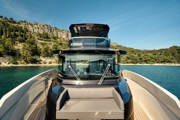 Image of Blue Moon yacht #8