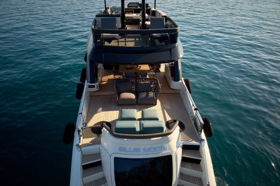 Image of Blue Moon yacht #9