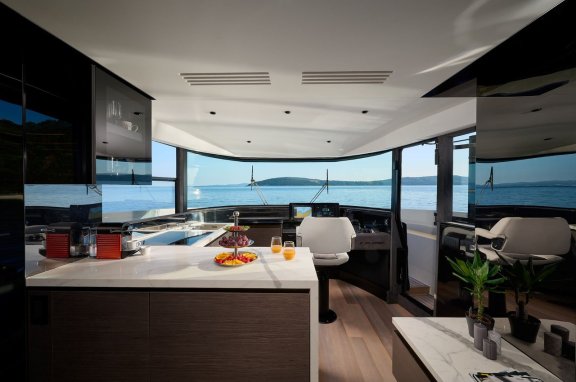 Image of Blue Moon yacht #15