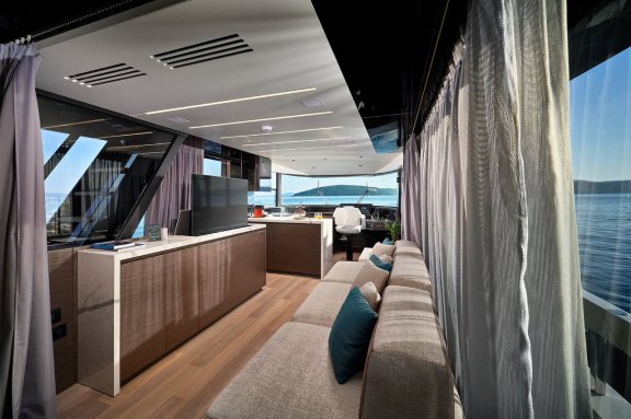 Image of Blue Moon yacht #14