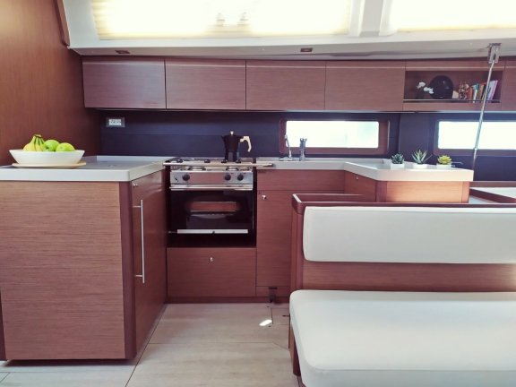 Image of Infinity yacht #12