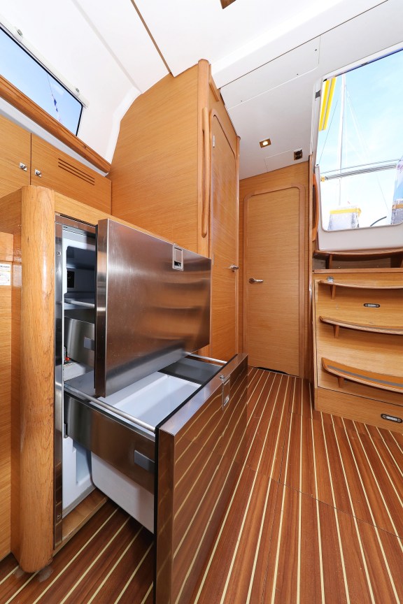 Image of Carina yacht #42