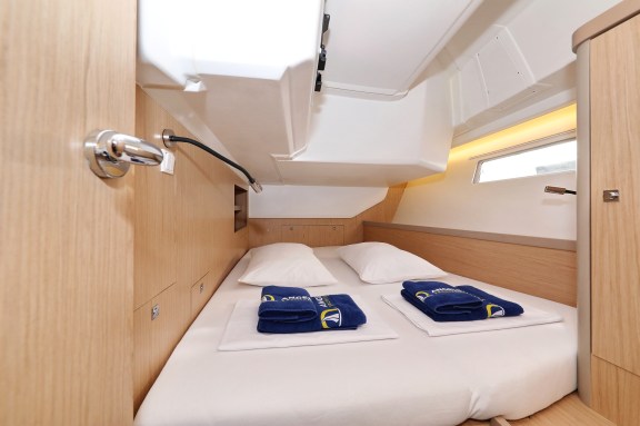 Image of Barbarella yacht #24