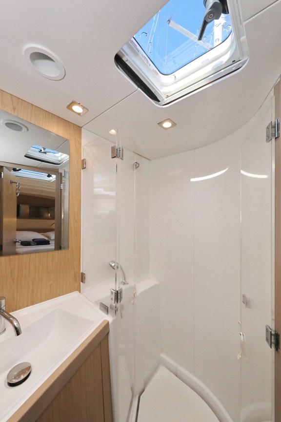 Image of Barbarella yacht #30