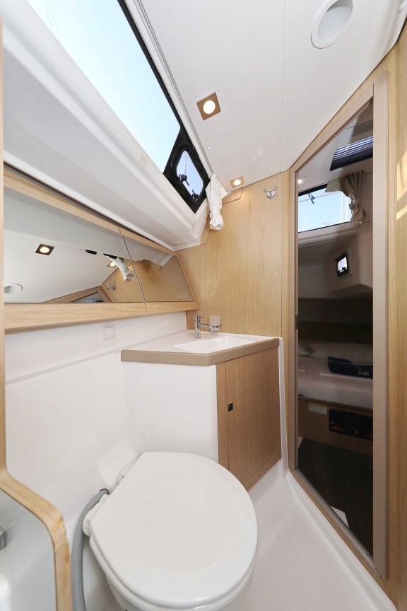 Image of Barbarella yacht #32