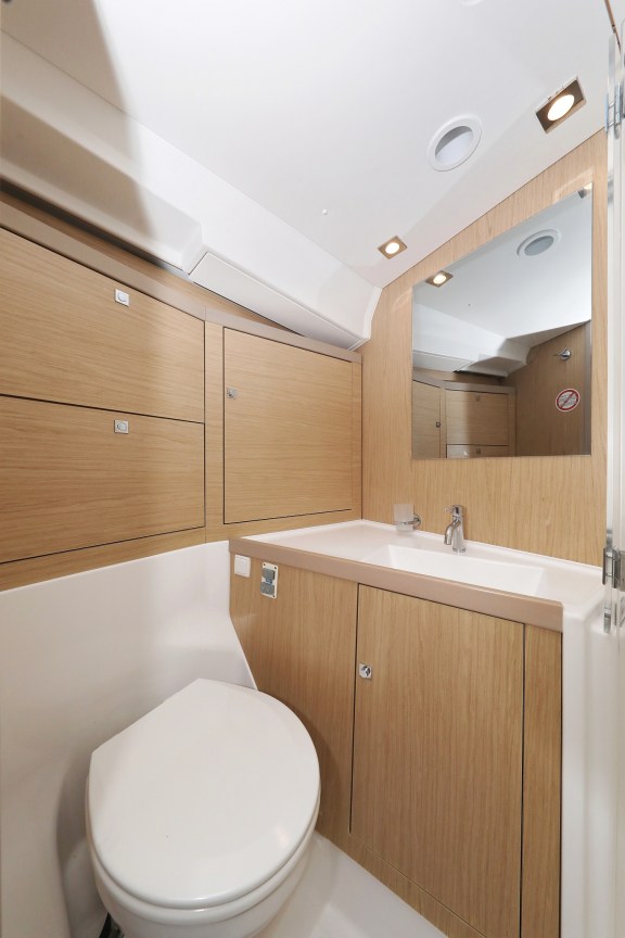 Image of Barbarella yacht #35