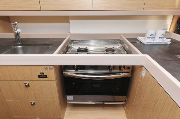 Image of Barbarella yacht #38