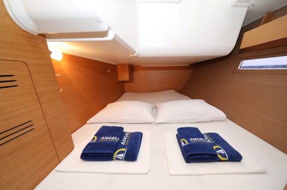 Image of Black Pearl yacht #27