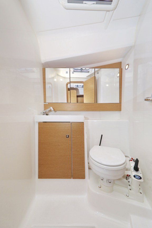 Image of Black Pearl yacht #36