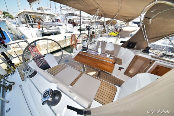 Image of Hang Loose yacht #10