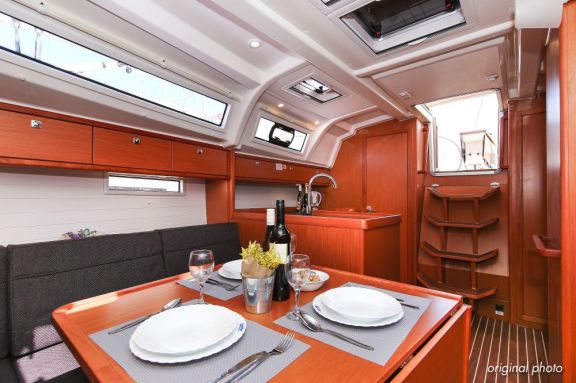 Image of Hang Loose yacht #13