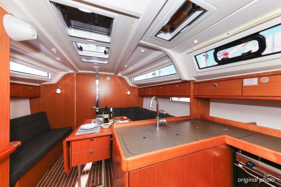 Image of Hang Loose yacht #16