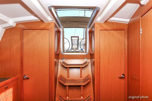 Image of Hang Loose yacht #20