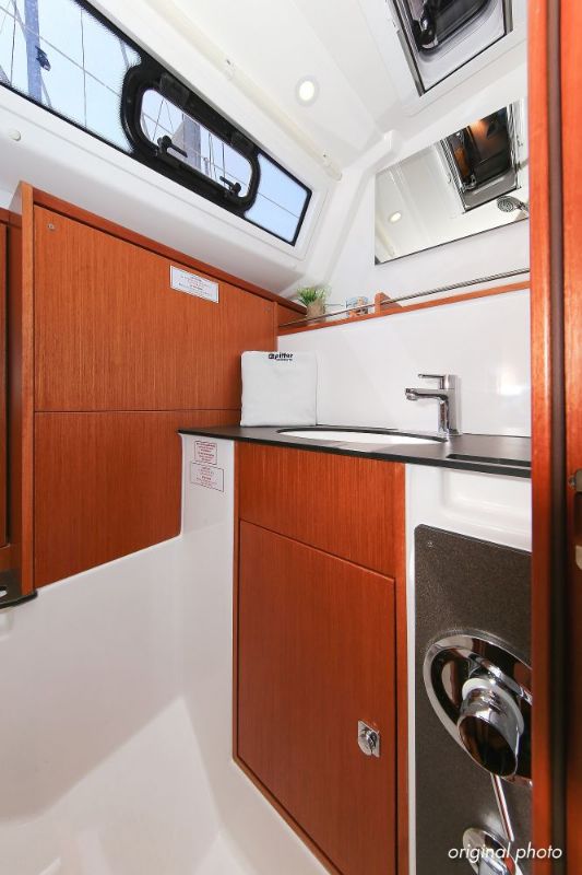 Image of Hang Loose yacht #30