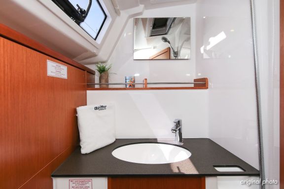 Image of Hang Loose yacht #33