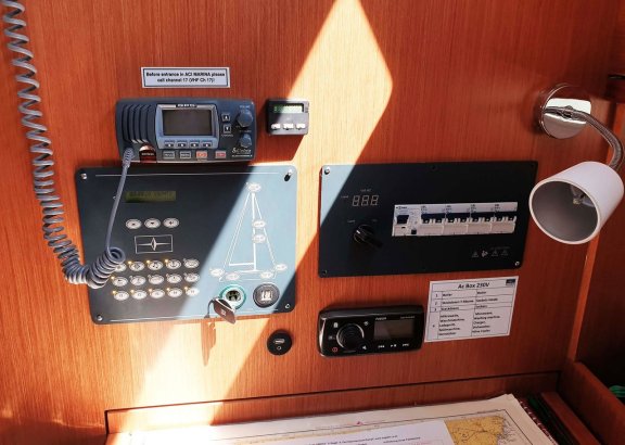 Image of Smiley yacht #15