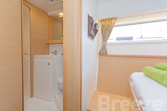 Image of Breeze yacht #21