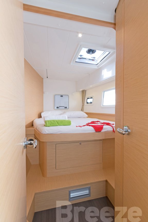 Image of Breeze yacht #22