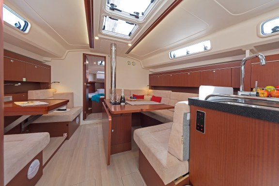 Image of Kuro Siwo yacht #4