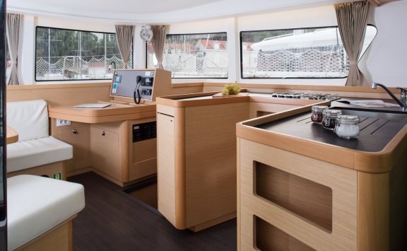 Image of Galapagos yacht #11