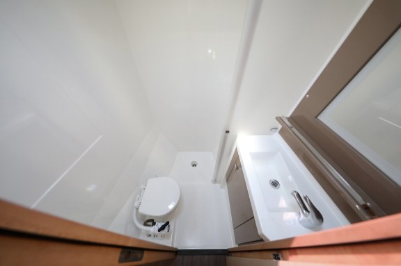 Image of Feeling Free yacht #35