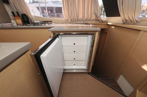 Image of Feeling Free yacht #38