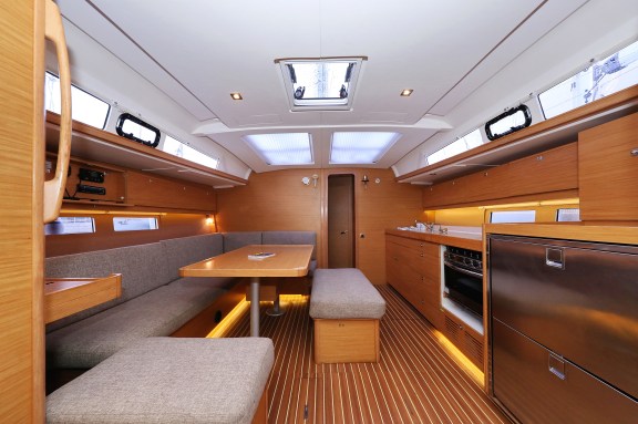 Image of Santa Rosa yacht #13