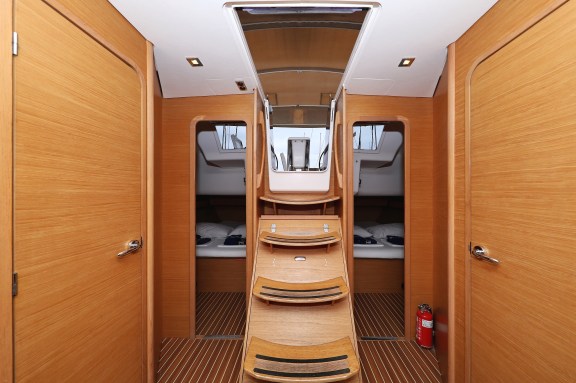 Image of Santa Rosa yacht #23