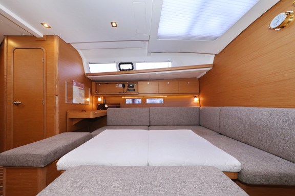 Image of Santa Rosa yacht #41