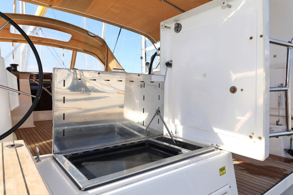 Image of Santa Rosa yacht #43